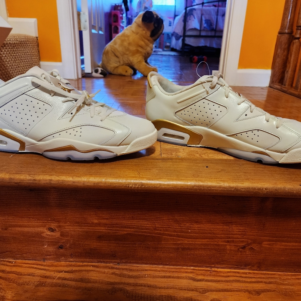 LOW CUT JORDANS
